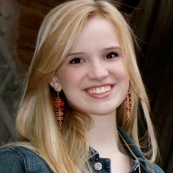 Meet your Posher, Amanda - Picture 1 of 1